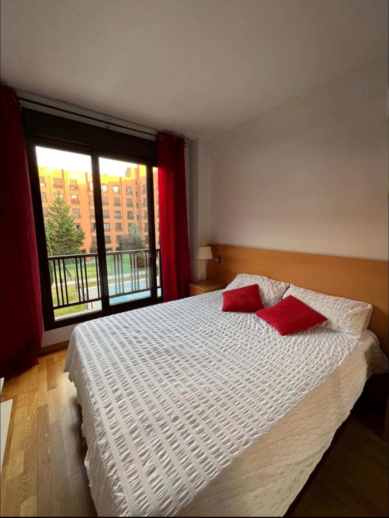 Samaniego Suite, Airport, Ifema Turistico 马德里 外观 照片