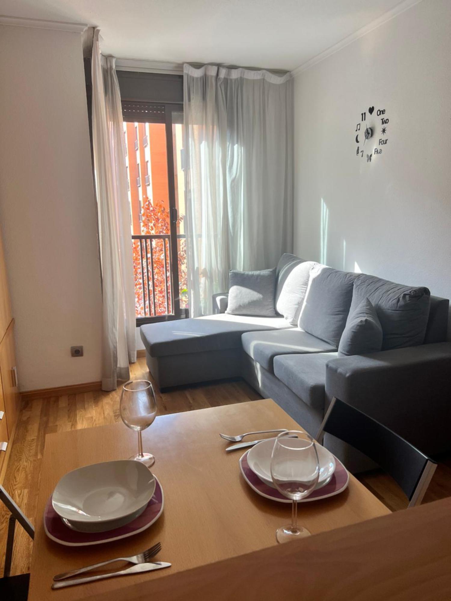 Samaniego Suite, Airport, Ifema Turistico 马德里 外观 照片